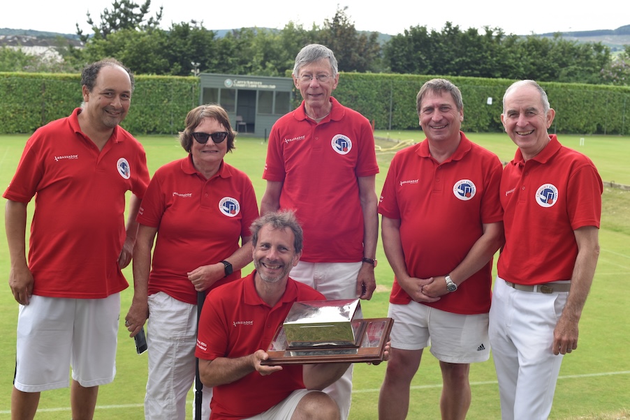 CqE winners with The Vera McWeeney trophy.